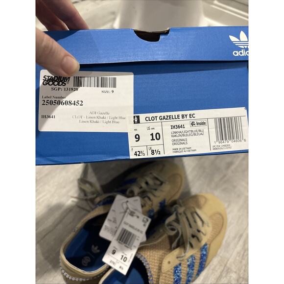 Size 9M/W10 - adidas CLOT x Gazelle by Edison Chen Linen Khaki Light Blue - Picture 7 of 8